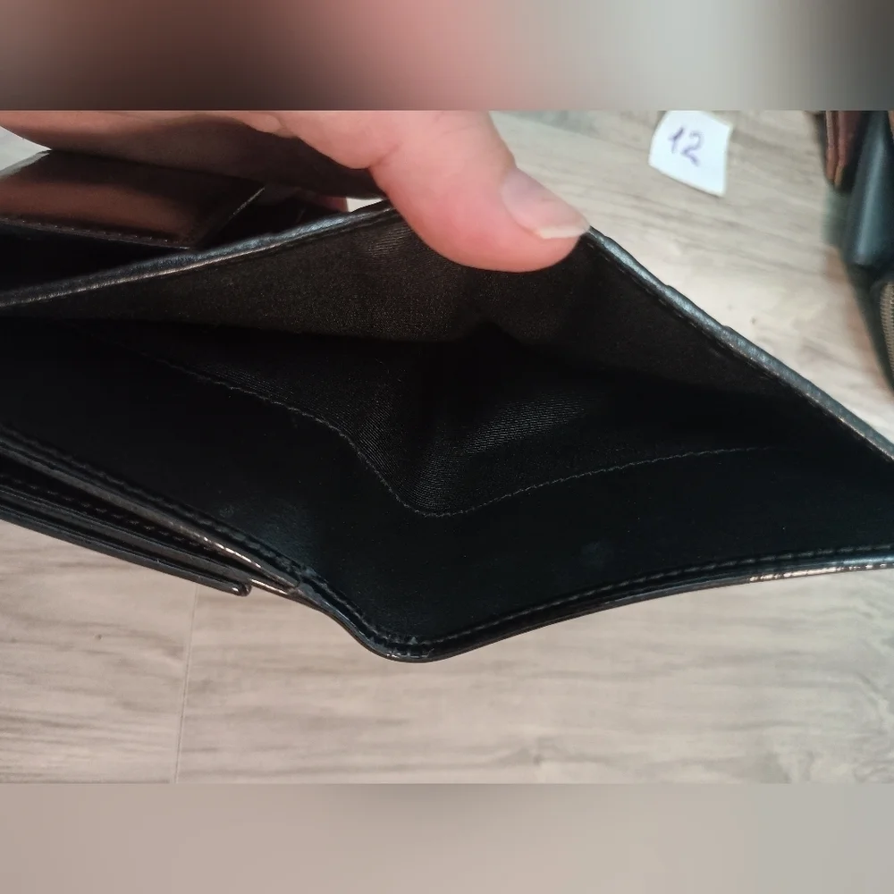 S BVLGARI Black Patent Leather Buckle Medium Wallet
